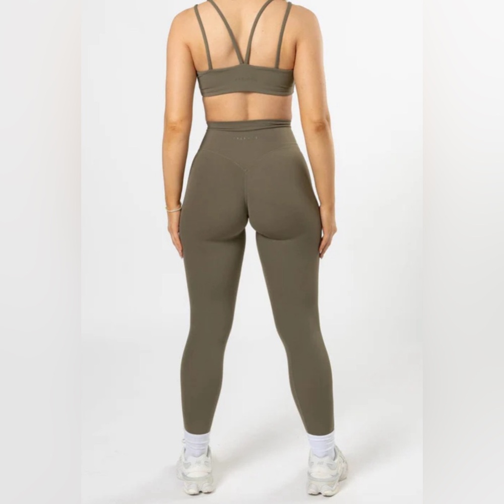 PARAGON Olive Original High-Rise Sculptseam Plus Legging